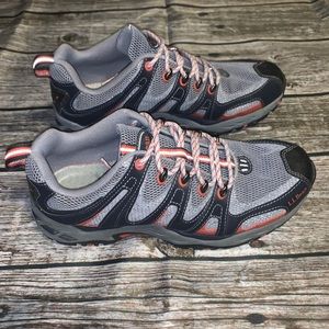 LL Bean Hiking tennis shoes like new 8 Wide